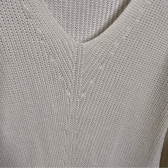 Old Navy Womens Size Medium Ivory V Neck Longline Tunic Sweater Casual Knit - Picture 5 of 11